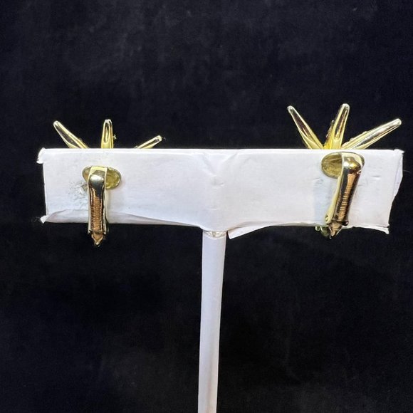 Emmons Gold Tone Aurora Borealis & Faux Pearl Starburst Clip On Earrings (3293) - Picture 5 of 8